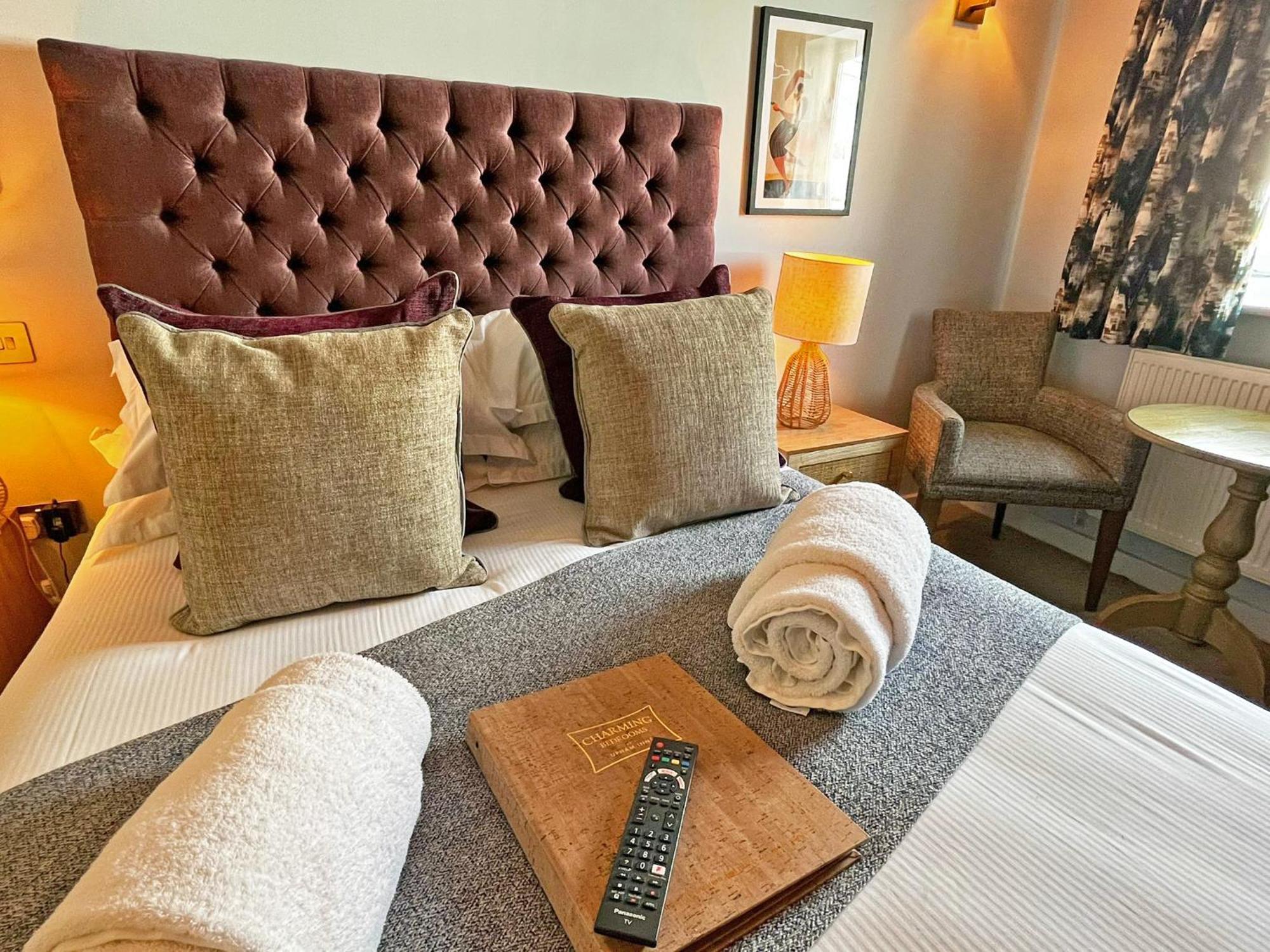 The Running Horse Hotel Winchester Eksteriør billede